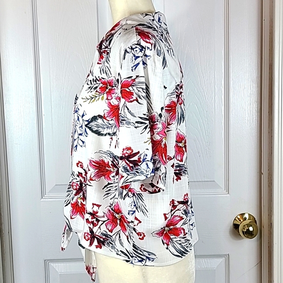 April Kiss Cropped Tie Front Blouse - Picture 6 of 10